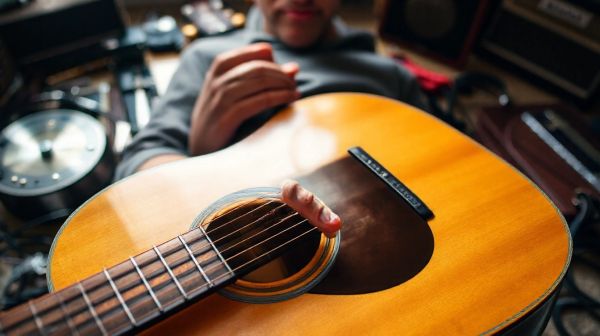Guitares : 5 astuces pour sélectionner votre équipement et avancer