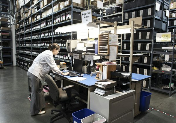 Quels sont les critères à considérer pour choisir la meilleure solution de stockage pour vos marchandises ?